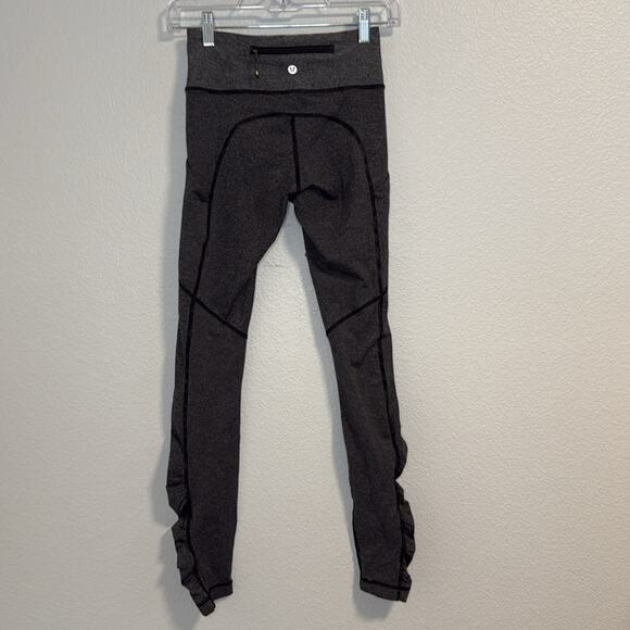 Lululemon Ruched Leggings with Side Pockets Black Pinstriped - Picture 7 of 7
